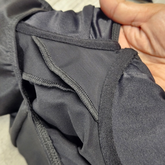 Miraclesuit Black Swimsuit Size 10 One Piece Ruched Underwire Bra Slimming - Picture 16 of 16